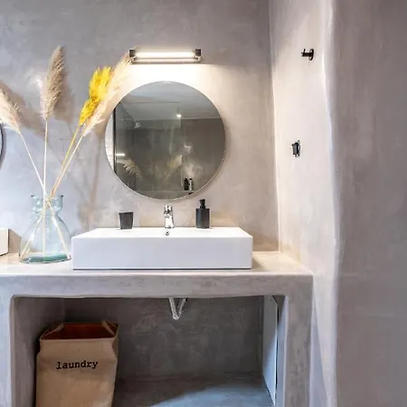 Yalos Mykonos 4 Bedroom Luxury House 5 Minute From Ornos W Sea & Sunset View Semesterbostad *