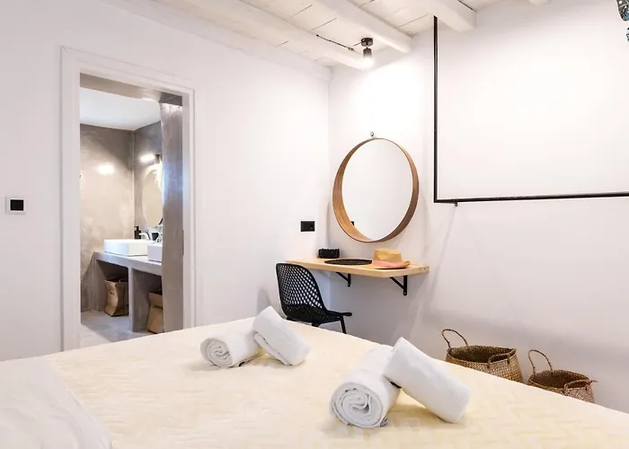 Yalos Mykonos 4 Bedroom Luxury House 5 Minute From Ornos W Sea & Sunset View