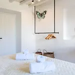 Yalos Mykonos 4 Bedroom Luxury House 5 Minute From Ornos W Sea & Sunset View Casa de Férias Mykonos Town