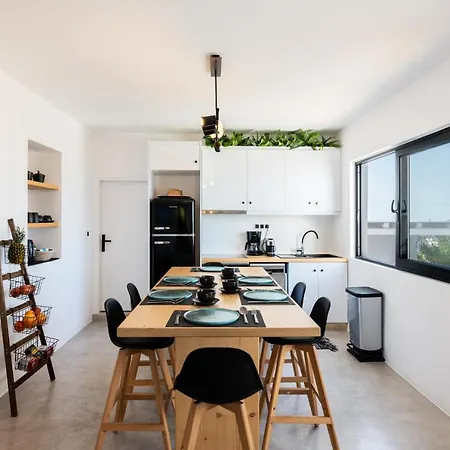 Yalos Mykonos 4 Bedroom Luxury House 5 Minute From Ornos W Sea & Sunset View Hébergement de vacances *