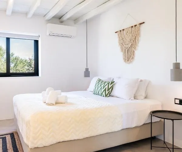 Yalos Mykonos 4 Bedroom Luxury House 5 Minute From Ornos W Sea & Sunset View Mykonos Town