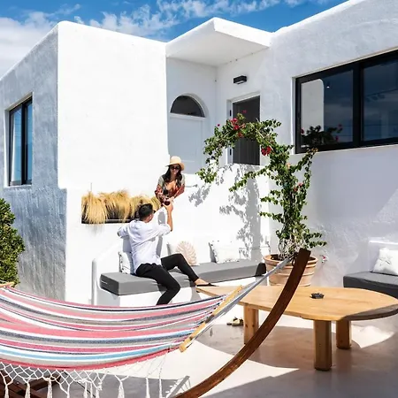 Yalos Mykonos 4 Bedroom Luxury House 5 Minute From Ornos W Sea & Sunset View Casa de Férias